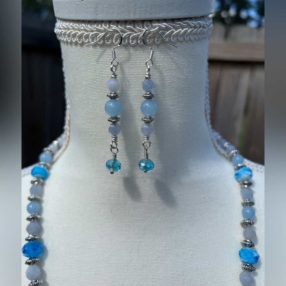 Aquamarine, Vintage Glass, Vintage Māori Hook and Silver Necklace Set - Picture 8 of 12